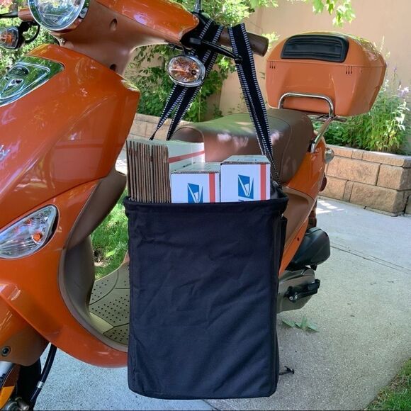 POSHMARK XXL ULTIMATE WIREFRAME UTILITY TOTE IN BLACK FABRIC COLLAPSIBLE POCKET - Picture 6 of 14